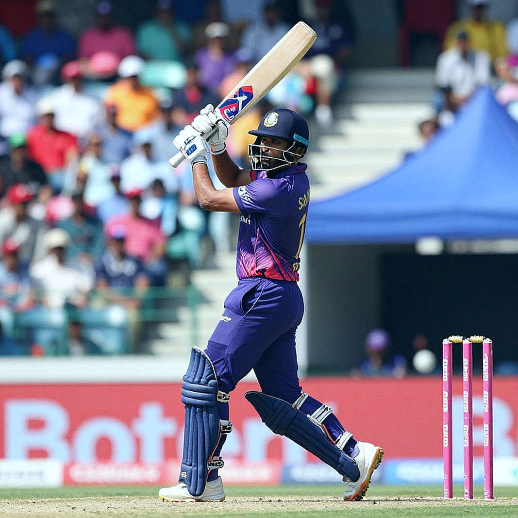 WBBL|12: ৩৭ দিনে ৪০ ম্যাচ, আর এক নম্বর স্থানের একচেটিয়া দৌড়