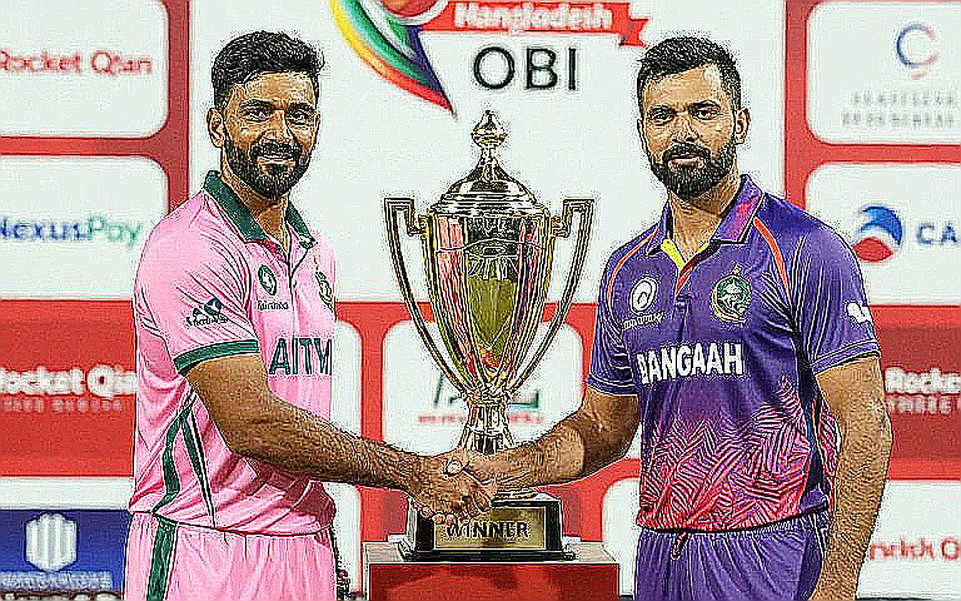 অ্যাডিলেডের ২৯/৪: ছয় উইকেটের জয় যেভাবে ঢেকে দিল কুইন্সল্যান্ডের ব্যাটিং ফাটল