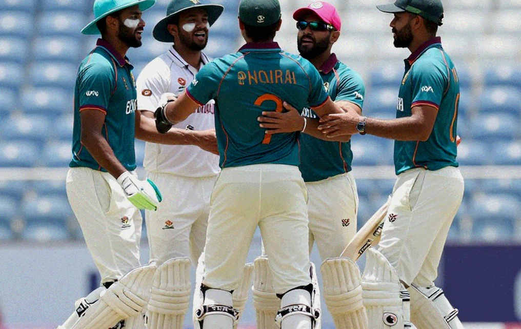 ব্রডকাস্ট কাটার পরের করিডোর: ব্লকচেইন আর বাংলাদেশ ক্রিকেটের ট্রান্সফার উইন্ডোর নিঃশব্দ বিপ্লব