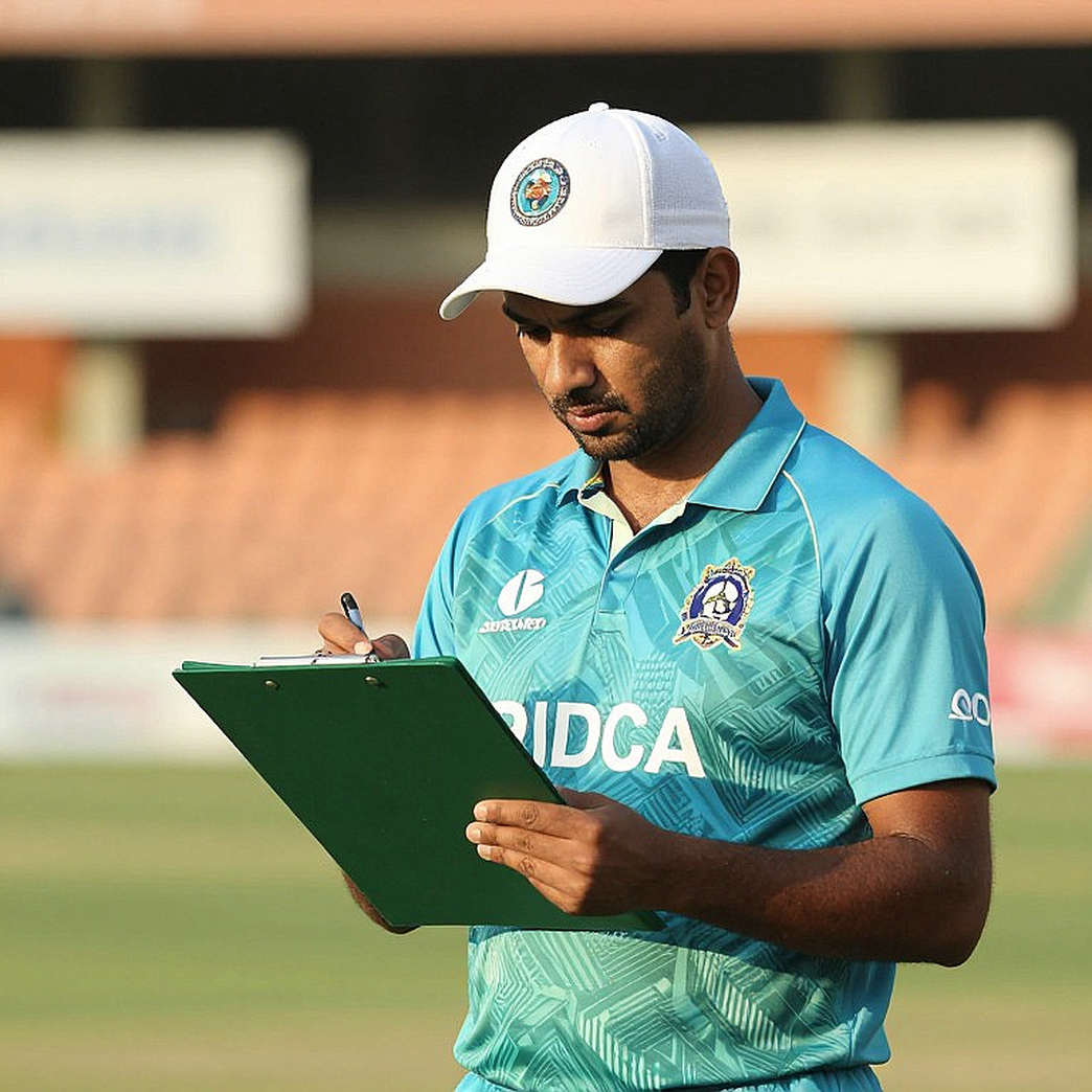 ছয় অধিনায়ক দুই বছরে: রাওয়ালপিন্ডির আগে পাকিস্তানের টি-টোয়েন্টি নেতৃত্বে যে হিসাবটা মিলছে না