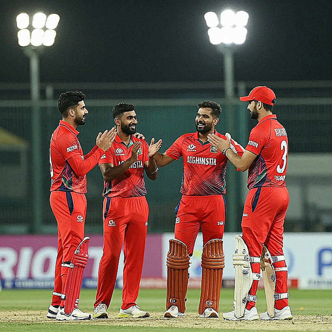 সিদ্ধান্তের শৃঙ্খল: লিচফিল্ড ছাড়া অস্ট্রেলিয়ার বোলিং-ফার্স্ট বাজি, আর ভাঙা দল গড়তে নামা নিউজিল্যান্ড